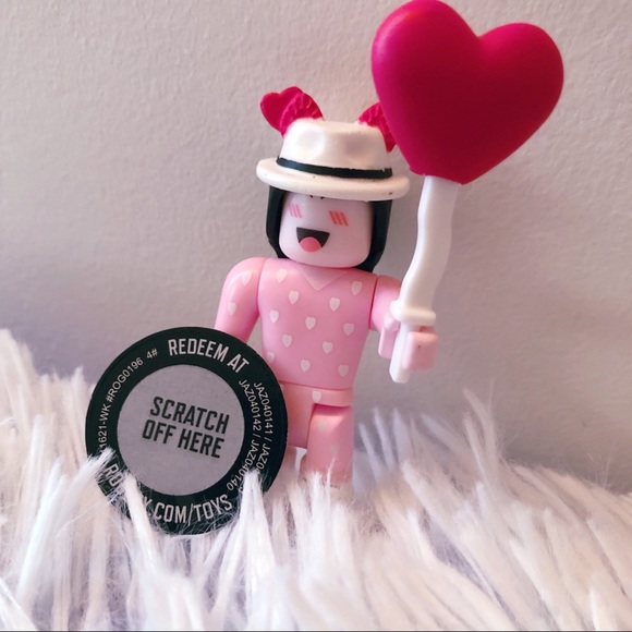 cSapphire Roblox Toy with Super Pink Heart Face Code - Picture 2 of 8